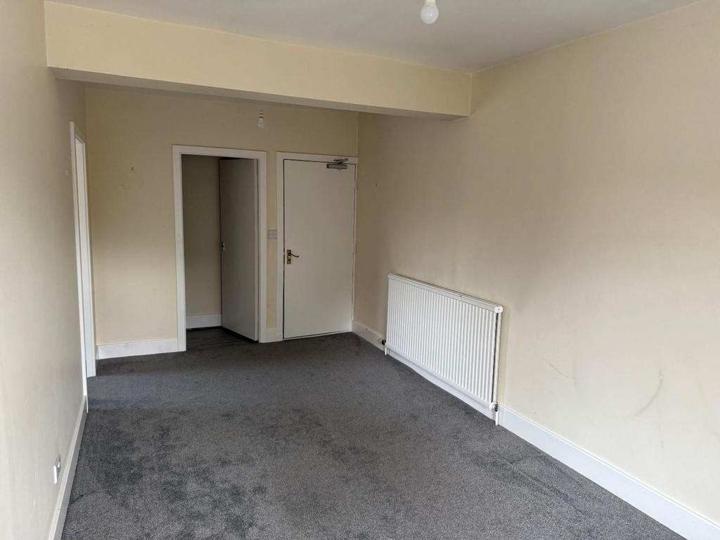 Living Room 1.jpg