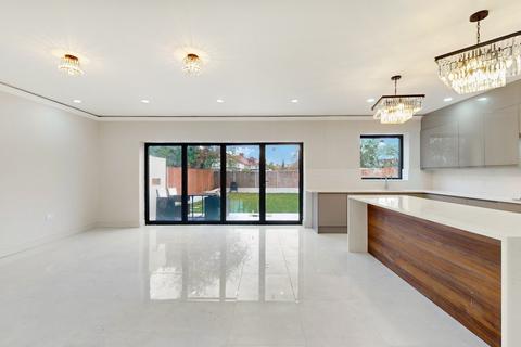 5 bedroom semi-detached house for sale, Harrow, Greater London HA2