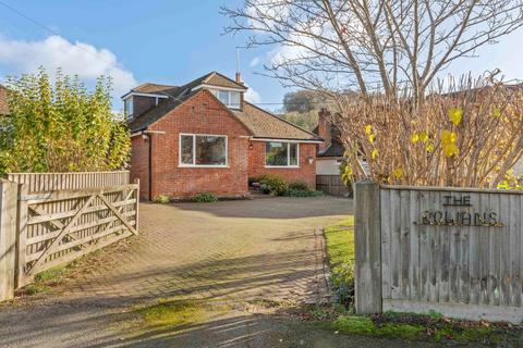 Warrendene Road, High Wycombe HP14