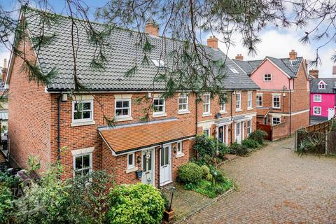 undefined, Saxon Place, Bungay