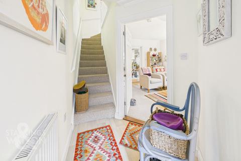 undefined, Saxon Place, Bungay