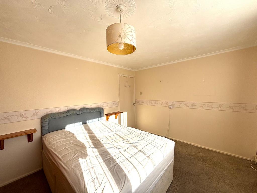 Bedroom 1 1.jpeg