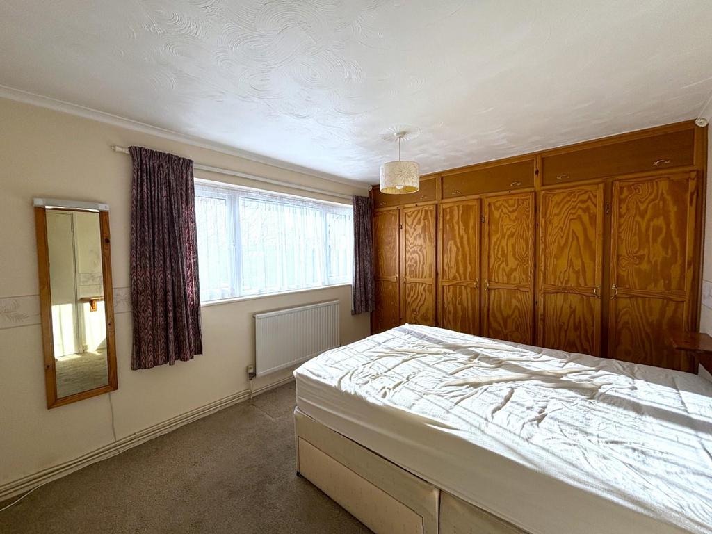 Bedroom 1.jpeg
