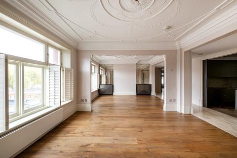 4 bedroom apartment to rent, Old Court House