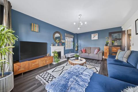 4 bedroom detached house for sale, Manor Road, Barton Seagrave NN15