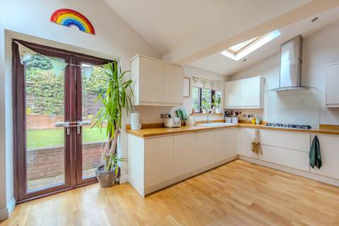 4 bedroom detached house for sale, Ibbetson Oval, Leeds