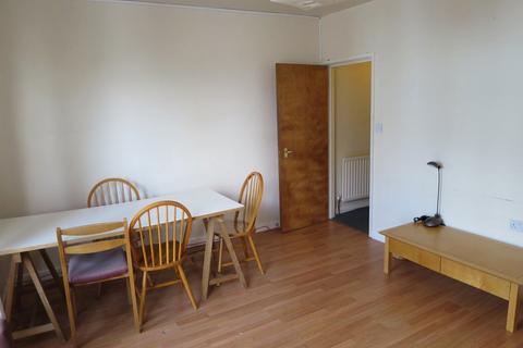 4 bedroom flat to rent, Cowley Road