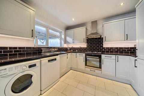 undefined, Chobham,  Surrey,  GU24