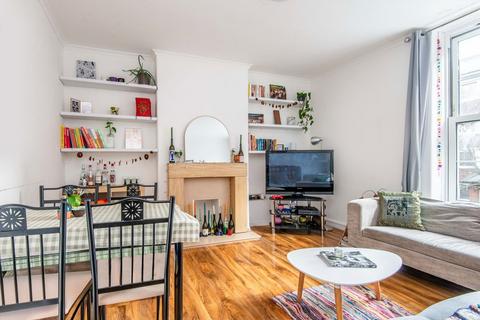 4 bedroom flat to rent, Pembury Road, London E5