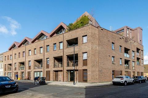 1 bedroom flat to rent, Wadeson Street, London E2