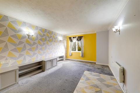 2 bedroom retirement property for sale, Homesteyne House, Worthing, BN14