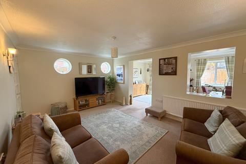 undefined, Tewkesbury GL20