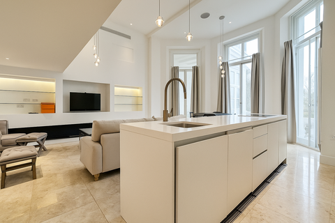 4 bedroom apartment to rent, Hyde Park Gate, London SW7