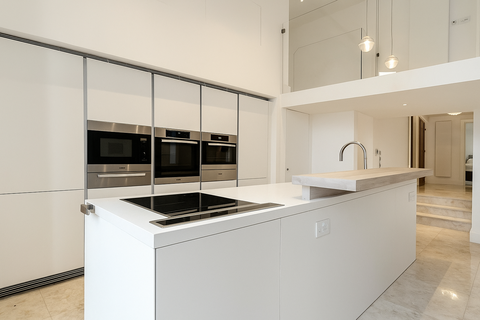 4 bedroom apartment to rent, Hyde Park Gate, London SW7