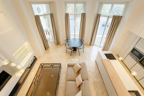 4 bedroom apartment to rent, Hyde Park Gate, London SW7