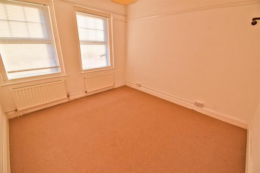 Bedroom 4.jpg