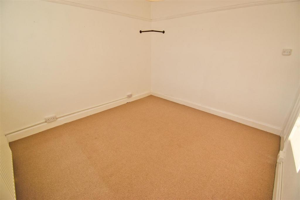 Bedroom 4.1.jpg