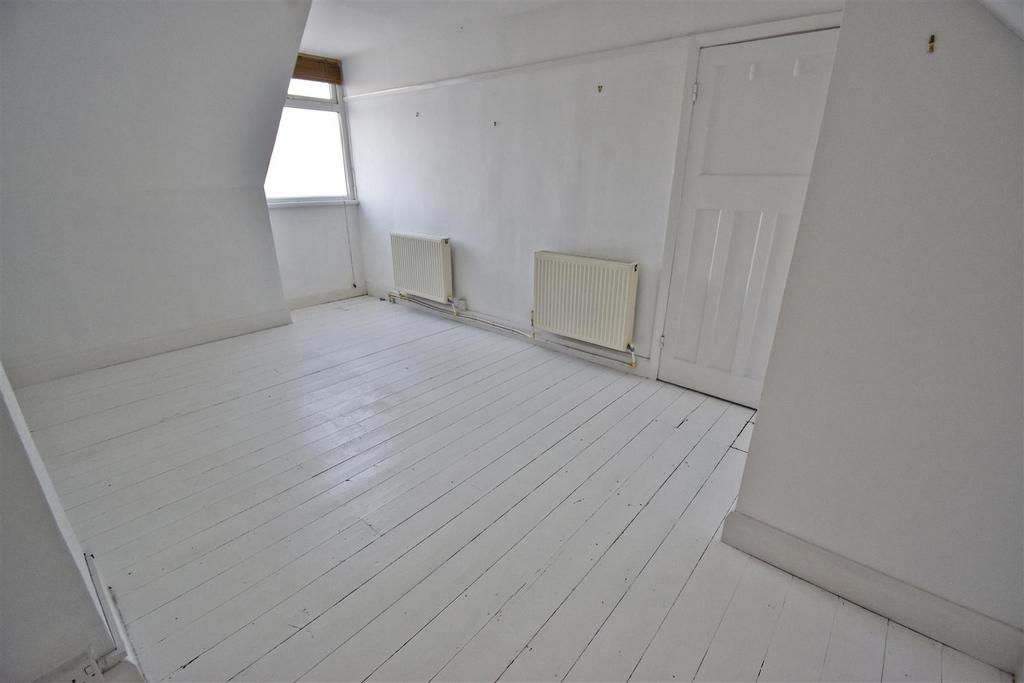 Bedroom 1.1.jpg
