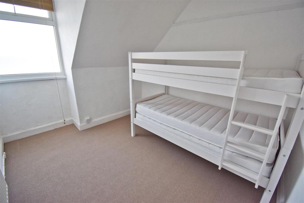 Bedroom 5.jpg