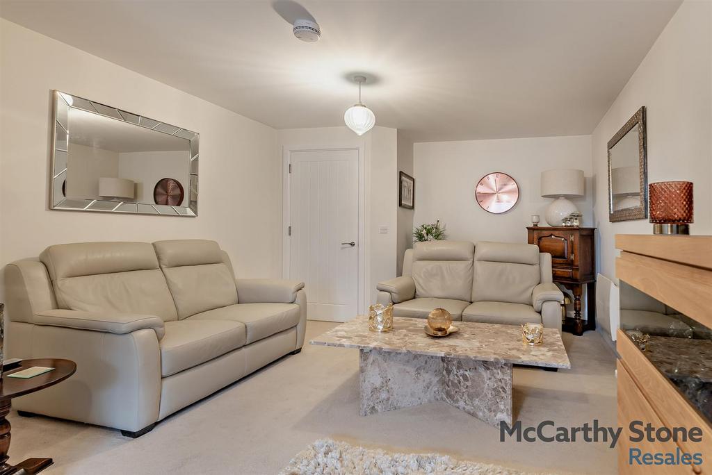 8670447-interior16-800.jpg