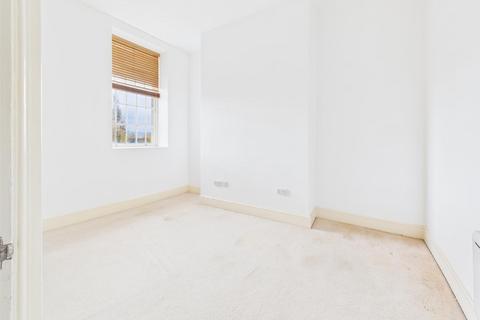 undefined, The Crescent, Gloucester
