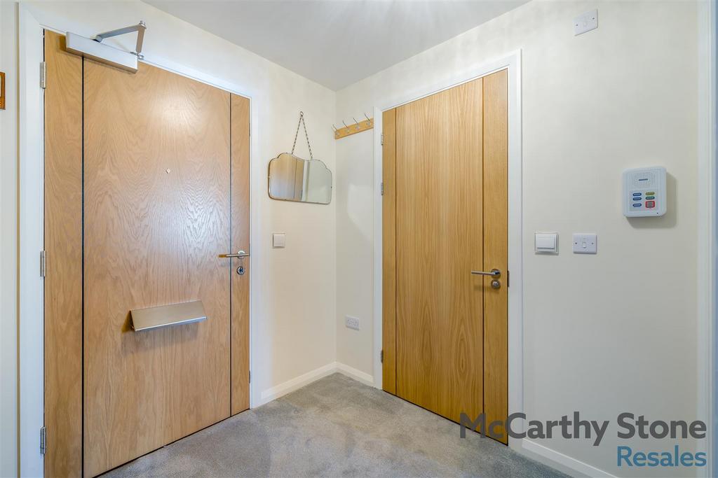 8669185-interior09.jpg