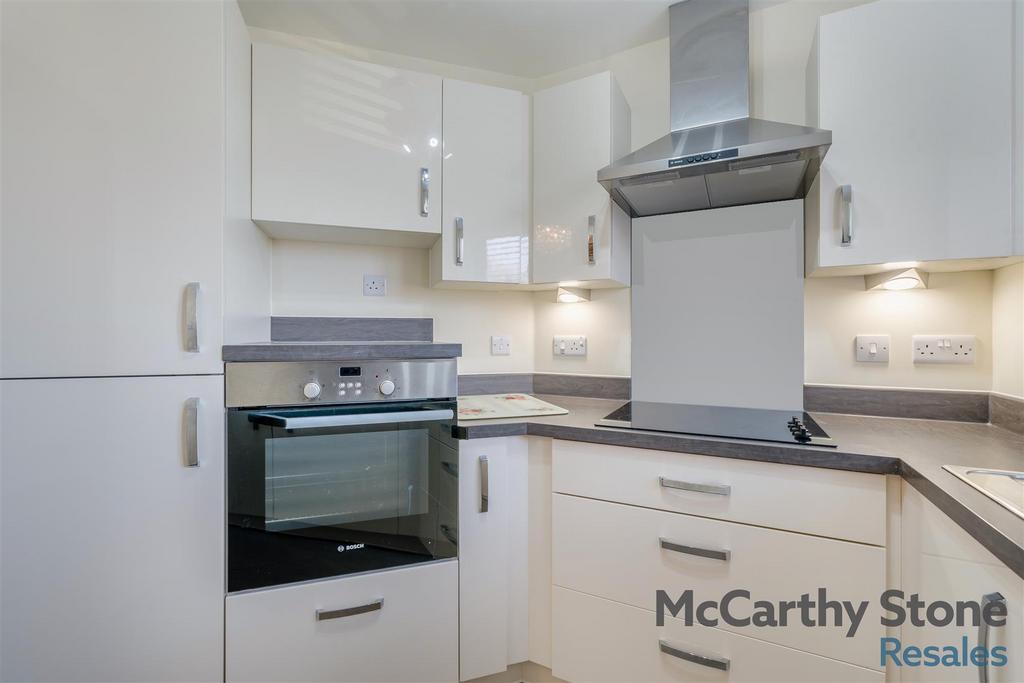 8669185-interior07.jpg
