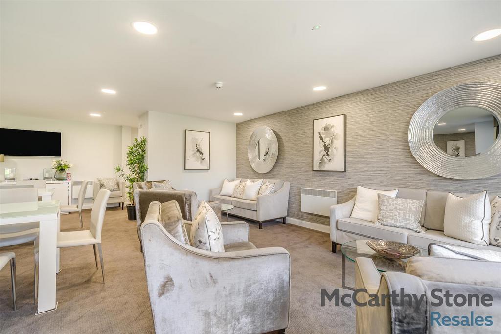8669185-interior16.jpg