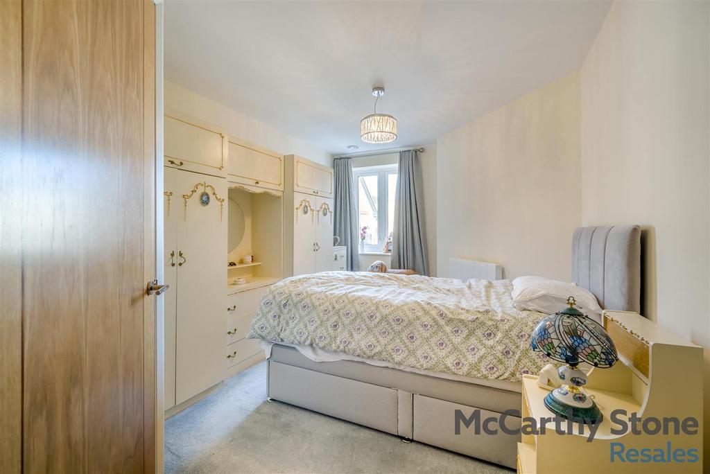 8669185-interior10.jpg