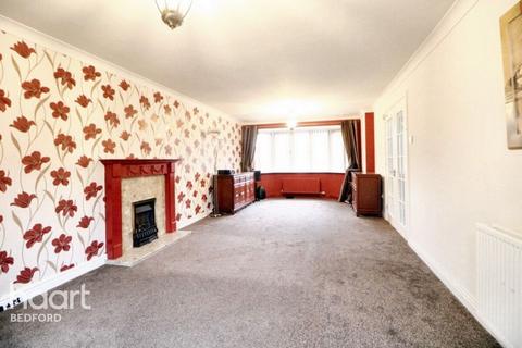 4 bedroom detached house for sale, Croxden Way, Bedford