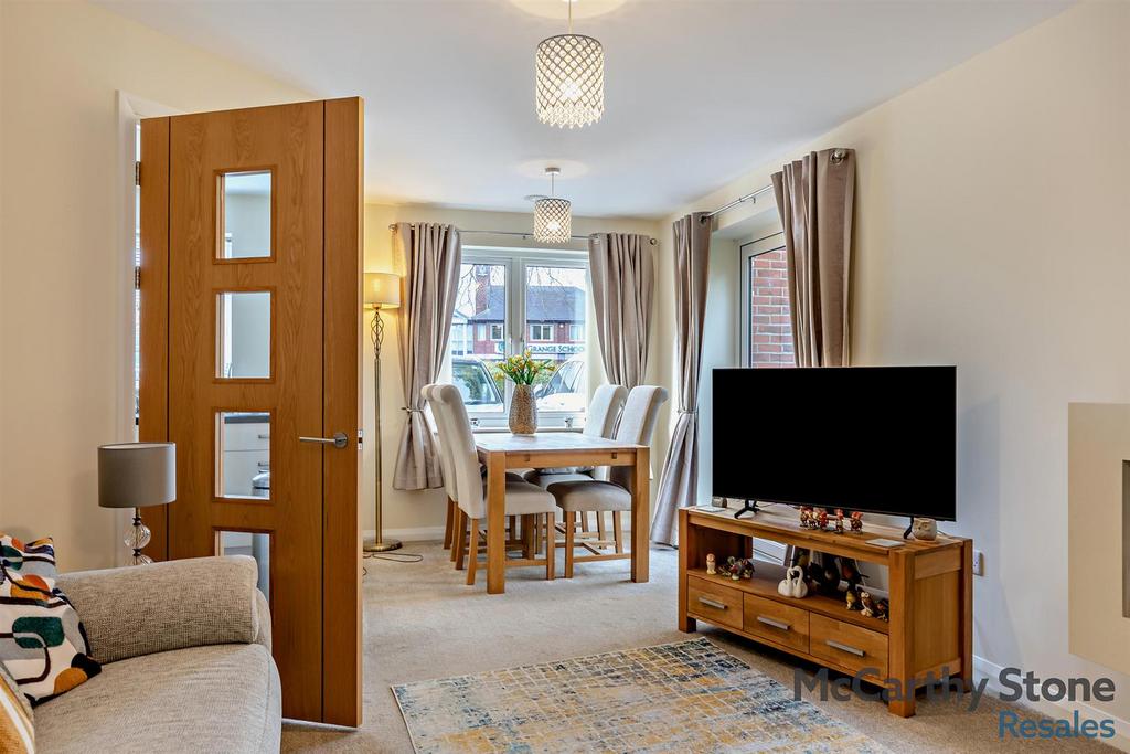 8668608-interior12-800.jpg