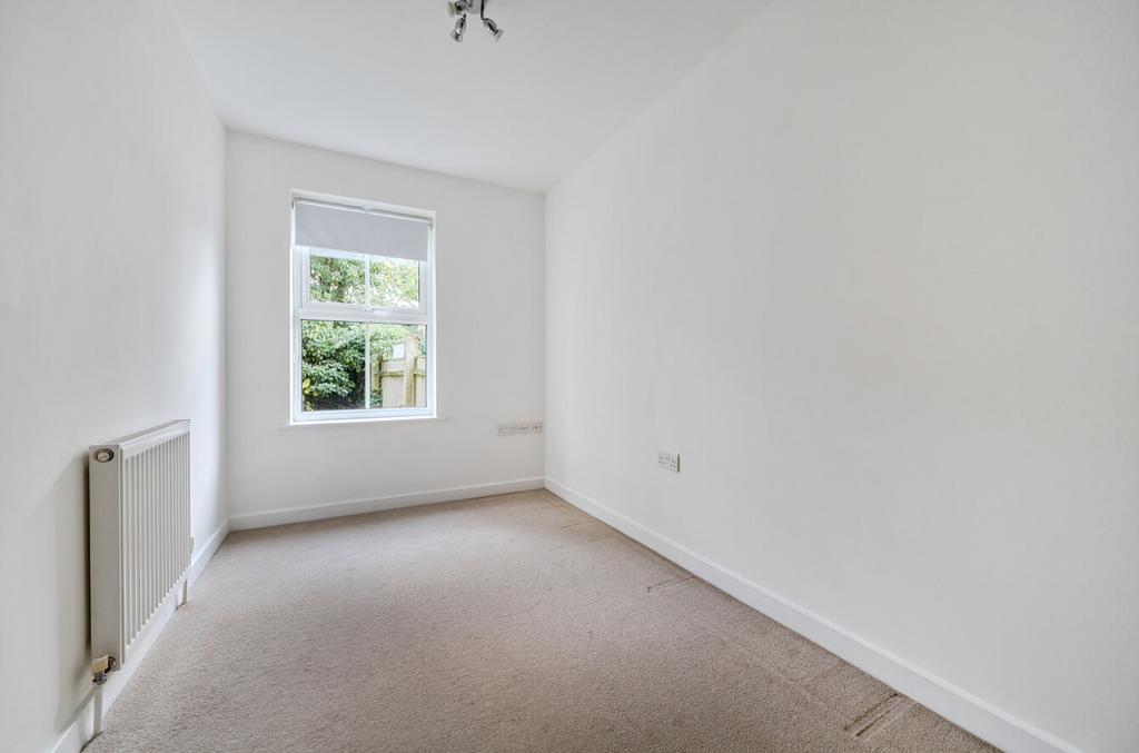 1380130-10-6911b8...