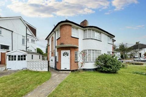 1 bedroom in a house share to rent, Fieldway Petts Wood BR5