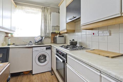 2 bedroom flat for sale, Thackeray Court, Blythe Road, W14