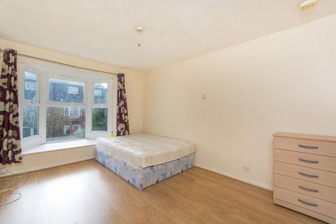 undefined, Warren Close, West Dulwich, London, SE21