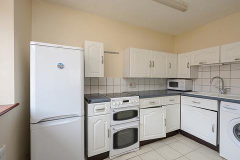 2 bedroom apartment for sale, Griffiths Road, London SW19
