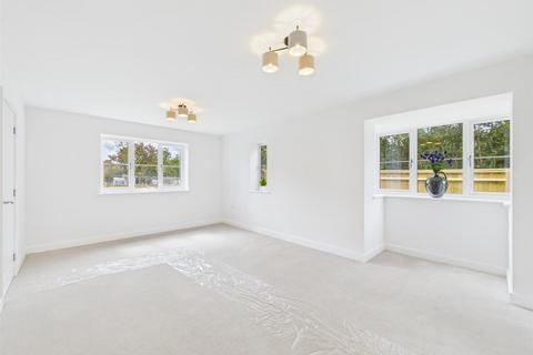 undefined, Garden Close, Sutton Benger SN15