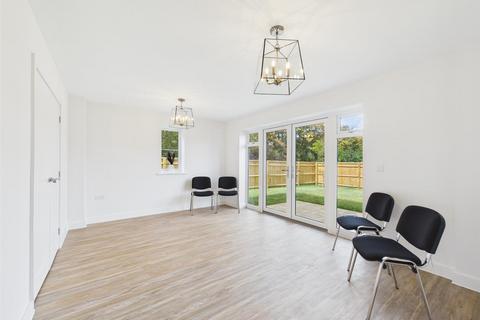 undefined, Garden Close, Sutton Benger SN15