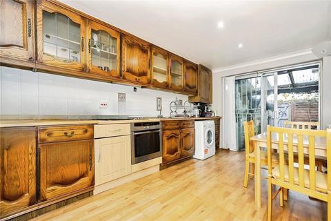 4 bedroom terraced house for sale, Lausanne Road, London SE15