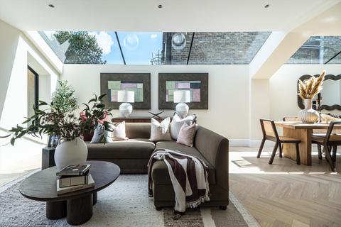 3 bedroom flat for sale, Okehampton Road, London, NW10