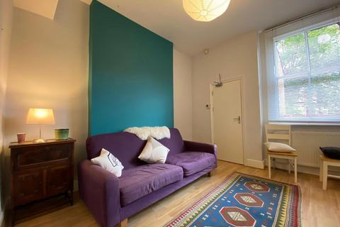 1 bedroom ground floor flat to rent, Egerton Road North, Manchester