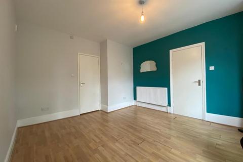 1 bedroom ground floor flat to rent, Egerton Road North, Manchester