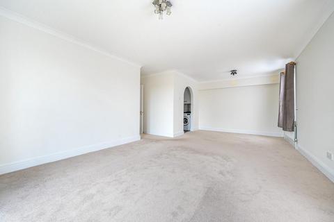 2 bedroom flat to rent, Woodside Avenue, Woodside Park