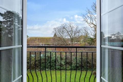 2 bedroom flat to rent, Woodside Avenue, Woodside Park