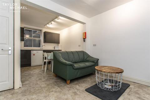 6 bedroom terraced house to rent, Washington Street, Brighton