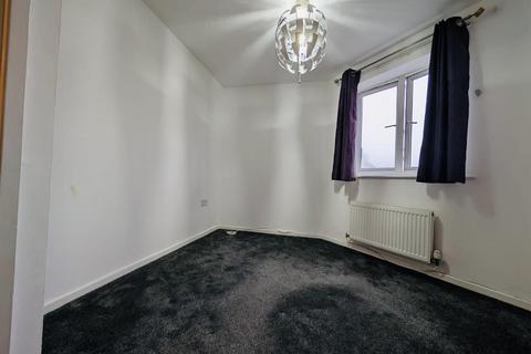 2 bedroom flat to rent, Heath End Road, Nuneaton