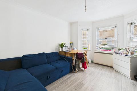 1 bedroom flat for sale, Wyvern Court, West Street, Worthing, BN11 3HD