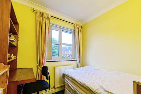 26 Fernside, Radcliffe, Manchester, M26 1EQ