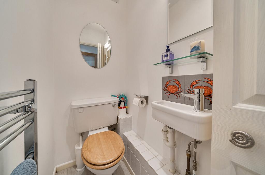 Gf Cloakroom