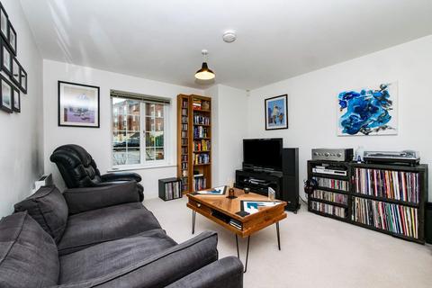 2 bedroom apartment for sale, College Court, Dringhouses, York